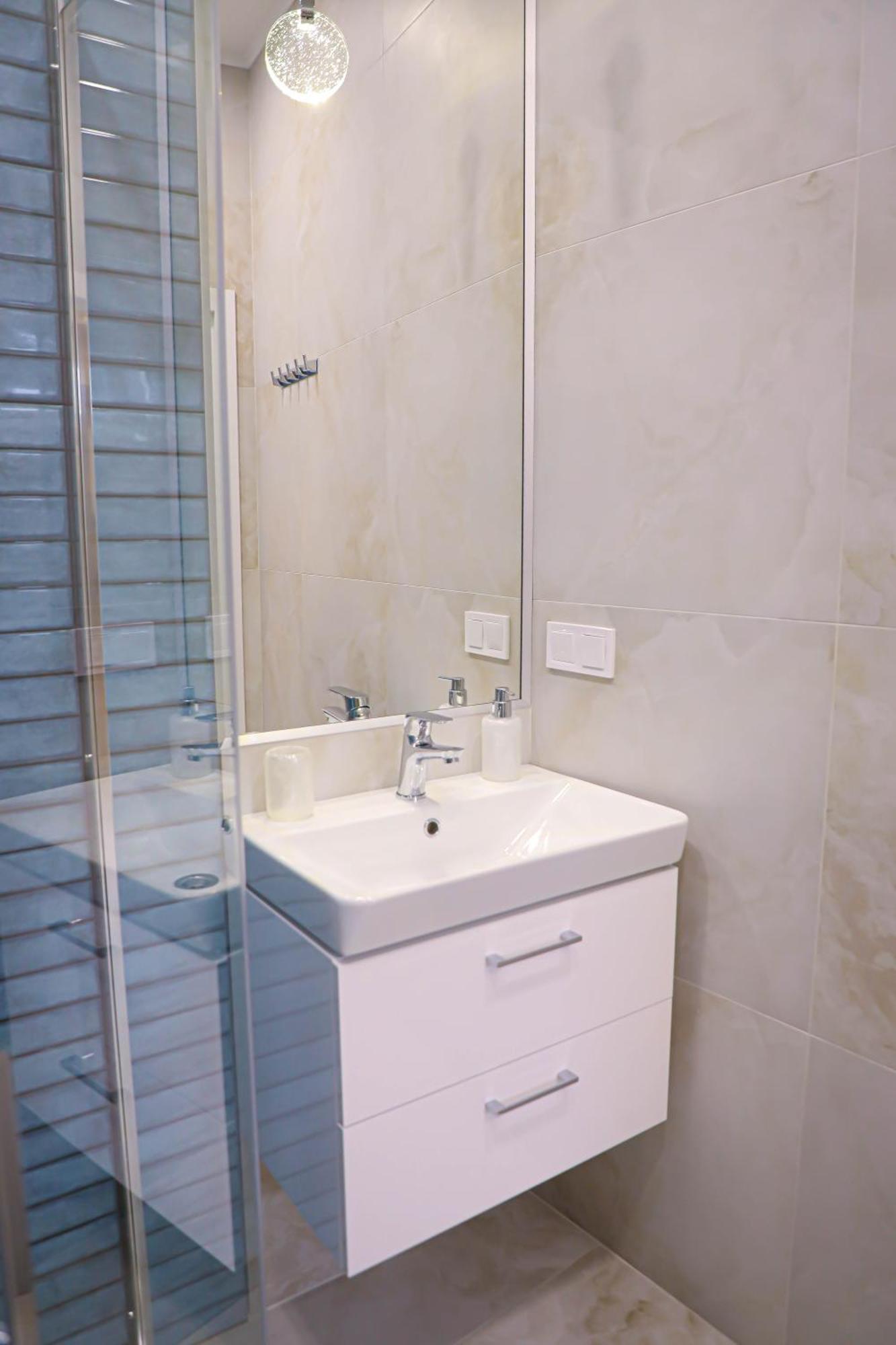 Modern Apartment, 3Mins To Opera Львов Экстерьер фото